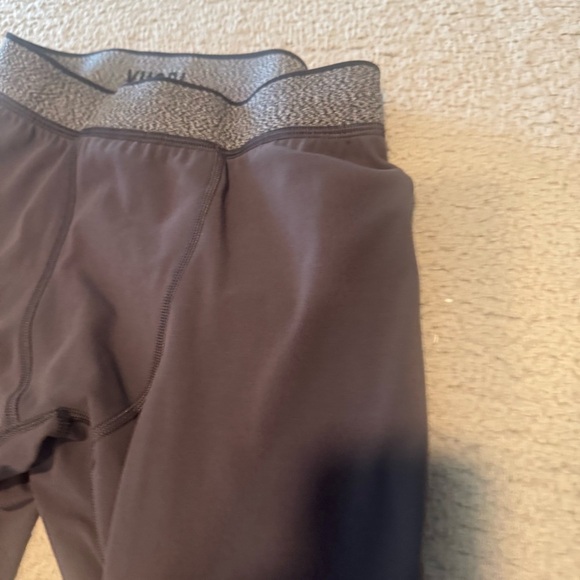 Vuori Jogger Athletic Pants Women Small 30” Gray  Ankle Zip Mid Rise  Zip Pocket - Picture 4 of 11